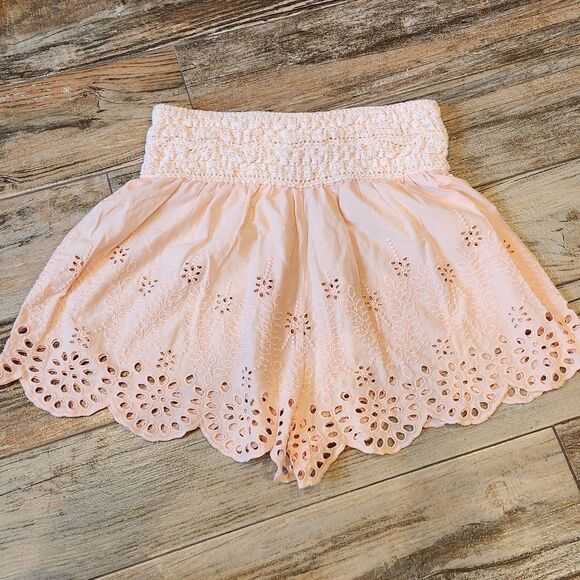 🔹️Free People Peach "Elena" Embroidered Eyelet Scalloped Hem Shorts Medium - Picture 3 of 9